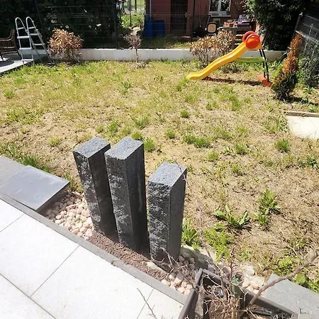Prestige Neuf Avec Et Ecran De Cinema En Rez De Jardin 科尔马